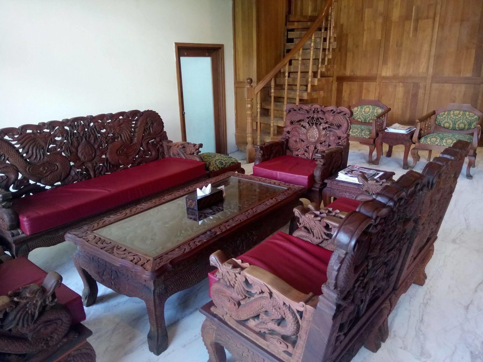 فندق كوينز بارك يانغون المظهر الخارجي الصورة
